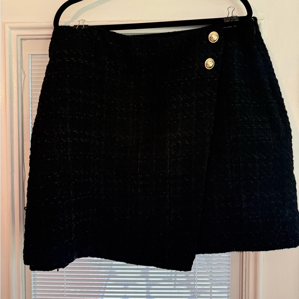 Nine West Black and Gold Mini Wrap Skirt